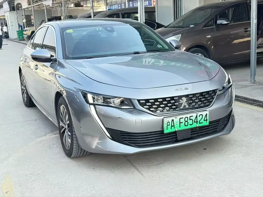 Peugeot 508L New Energy 2021 1.6T plug-in hybrid driving control version
