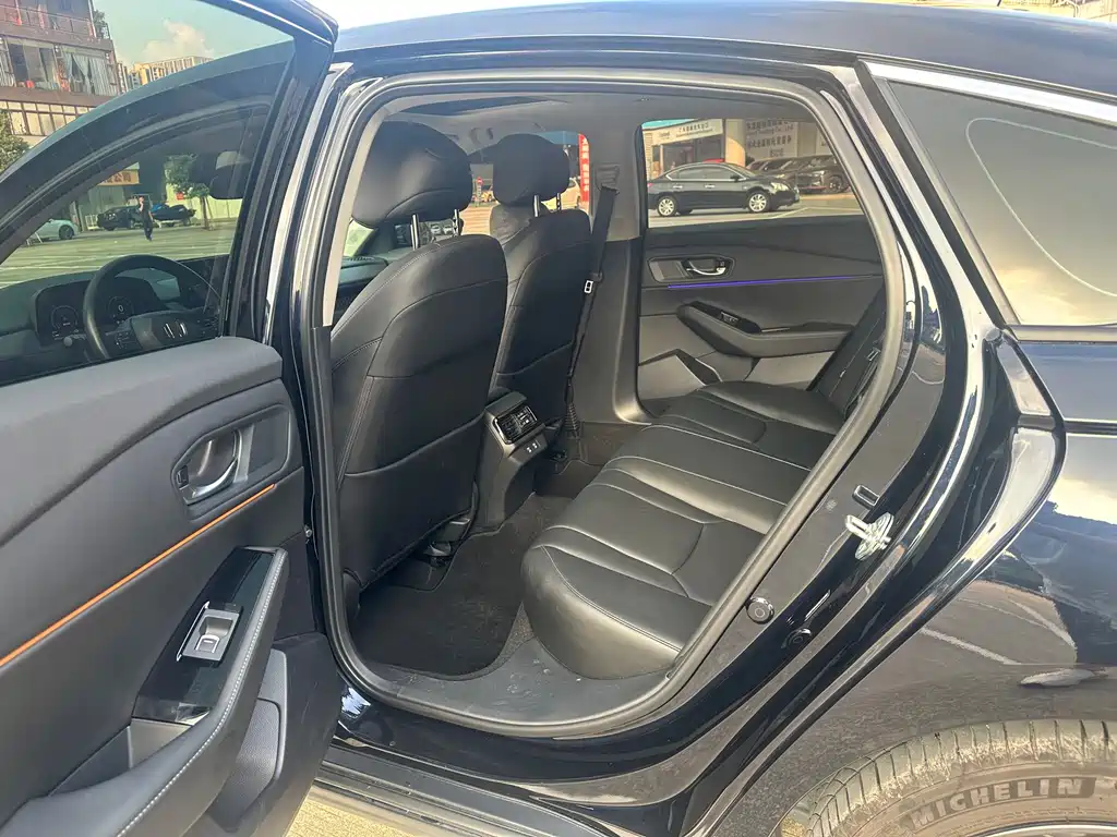 Фото машины 30