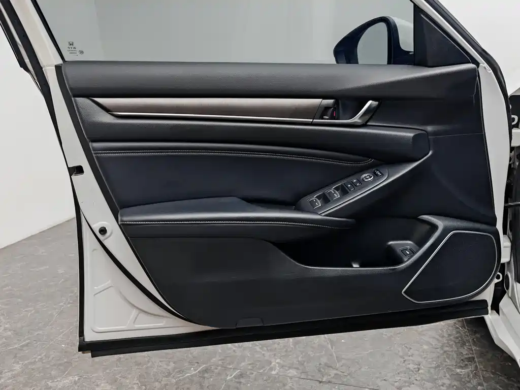 Фото машины 23