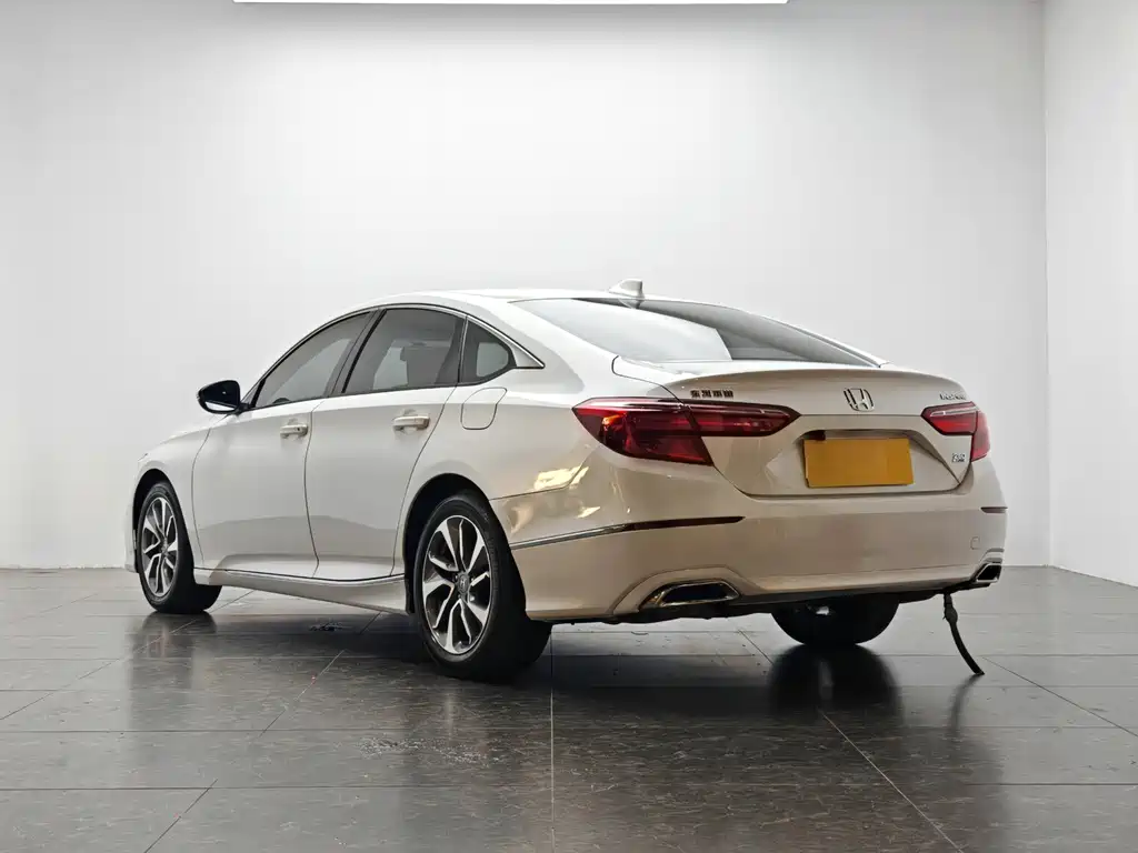 Фото машины 24