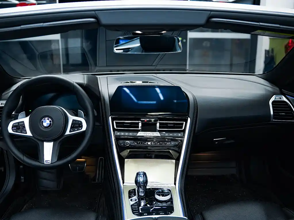 BMW 8 Series 2019 840i convertible coupe M sports suit