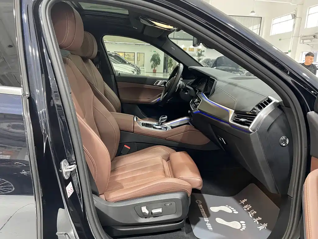 Фото машины 33