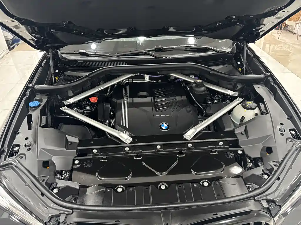 BMW X6 2022 facelift xDrive40i M sports suit