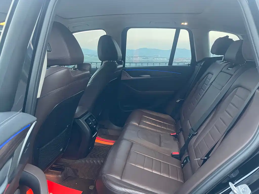 BMW X3 2021 xDrive28i M sports suit