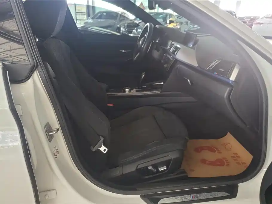 BMW 4 Series 2019 425i Gran Coupe M sports suit