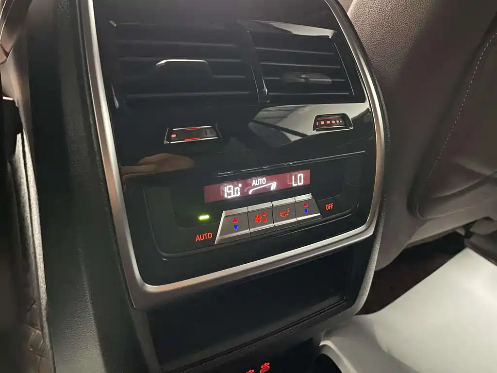 BMW X5 2022 xDrive 40Li M sports Suit