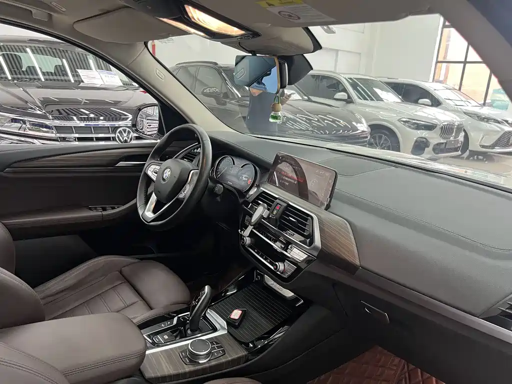 Фото машины 24