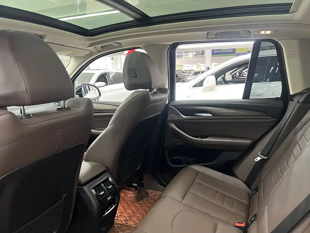 Фото машины 25