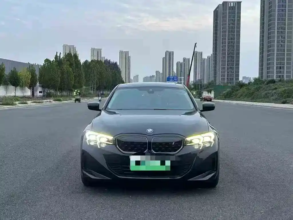 BMW i3 2024 eDrive 35 L