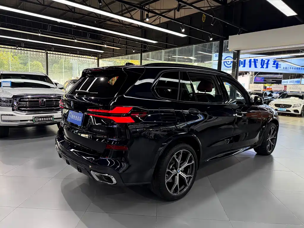 BMW X5 2023 xDrive 30Li Exclusive M Sports Yao Ye Set