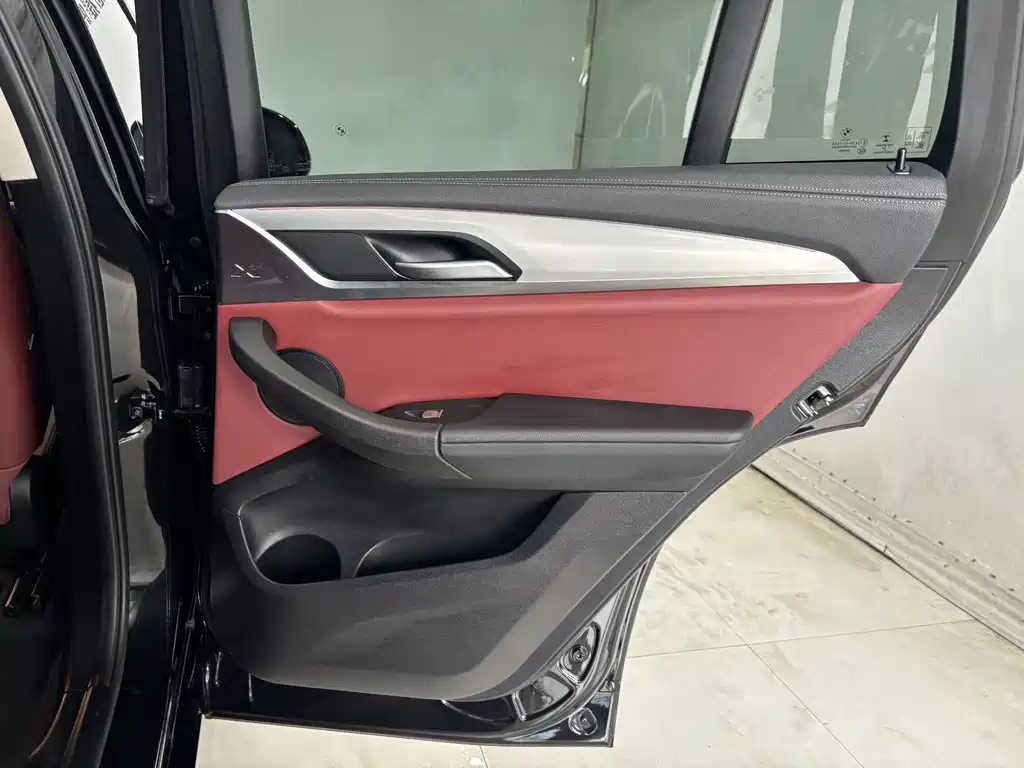 Фото машины 24