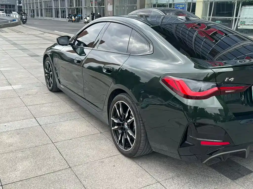 BMW i4 2022 model M50