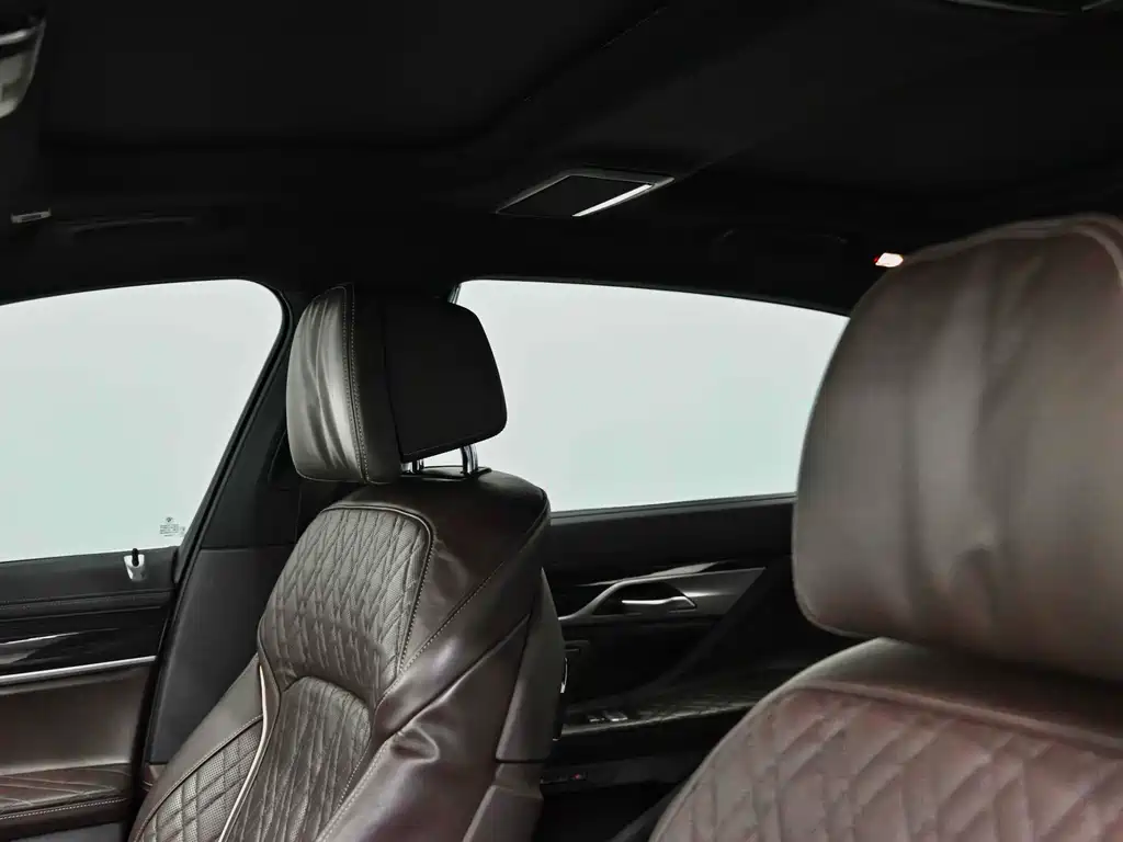 Фото машины 37