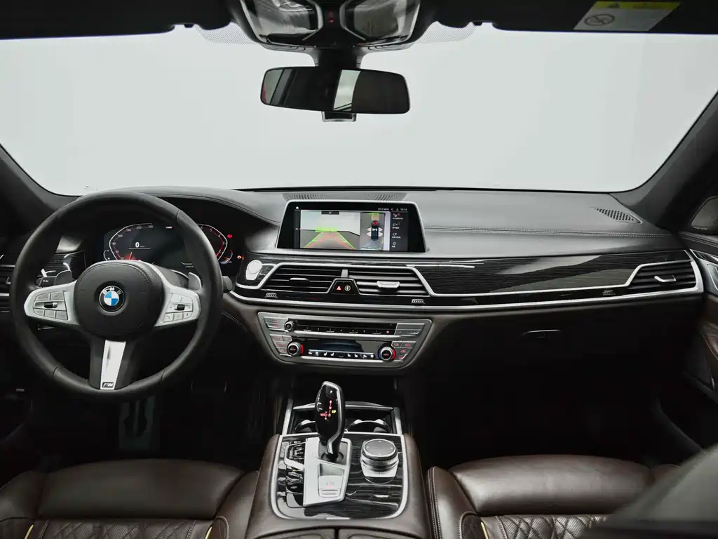 Фото машины 33