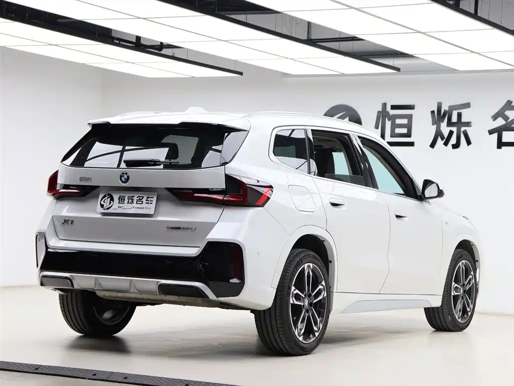 BMW X1 2024 sDrive25Li M sports Suit