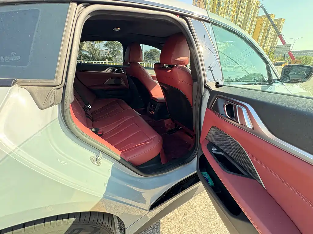 BMW i4 2023 eDrive40