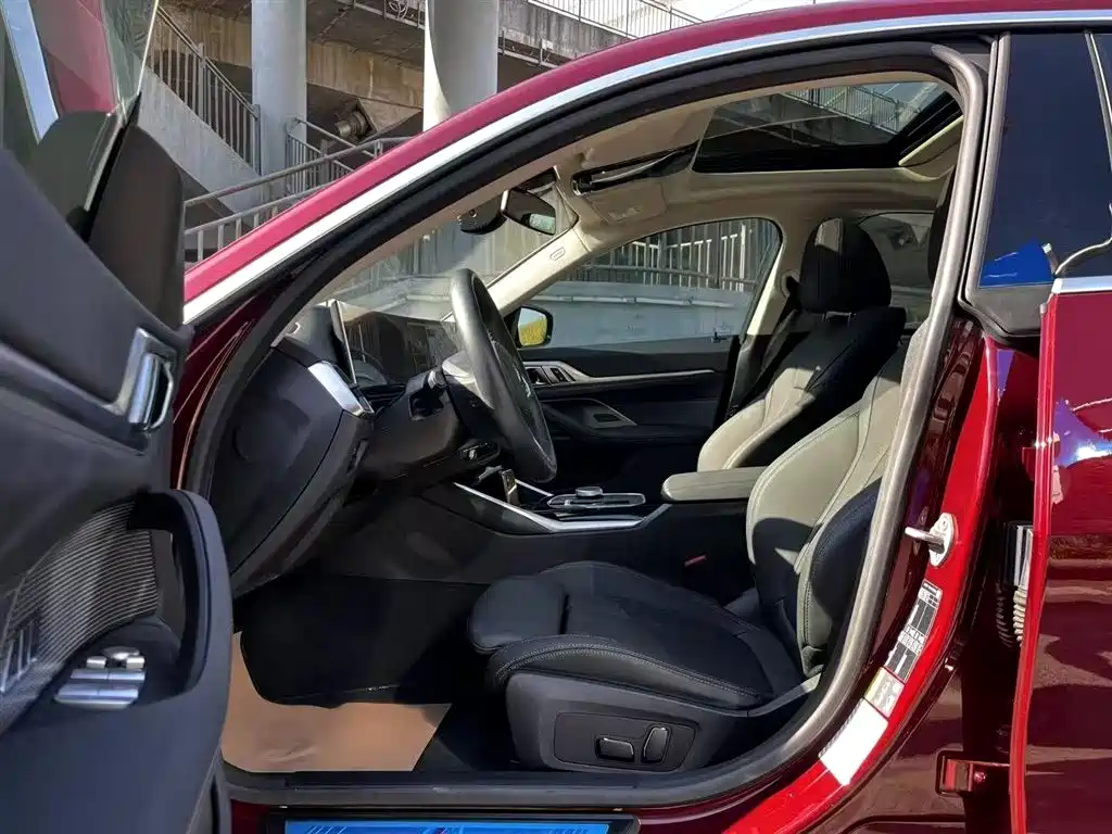 BMW i4 2023 eDrive35