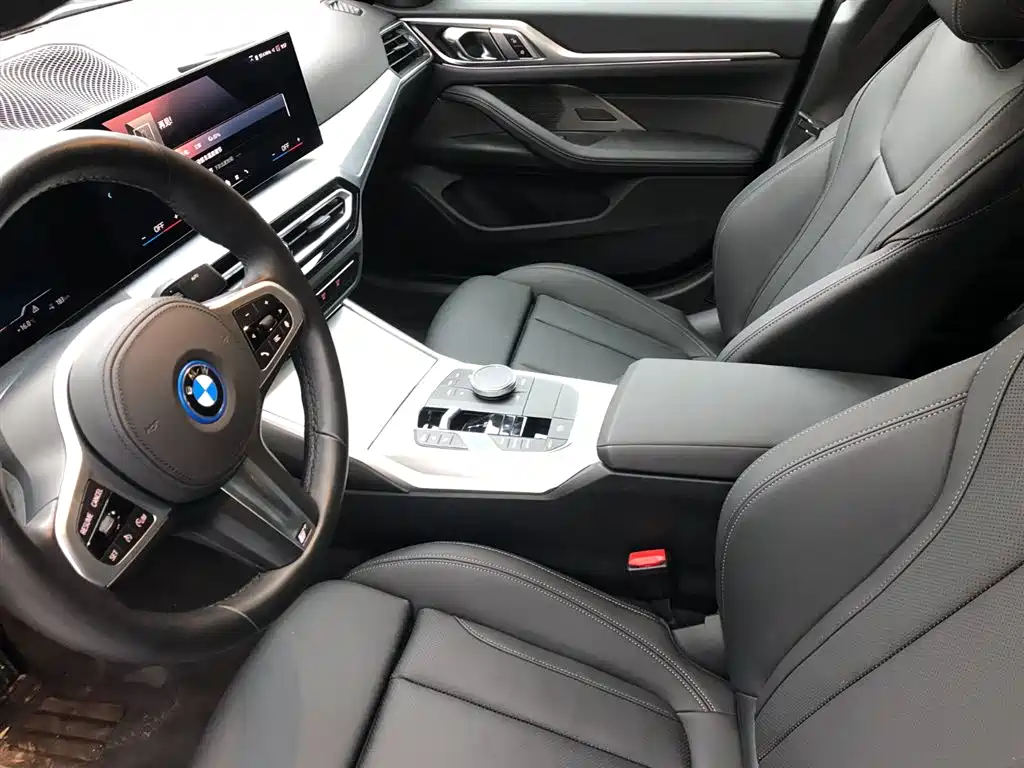 BMW i4 2023 eDrive40