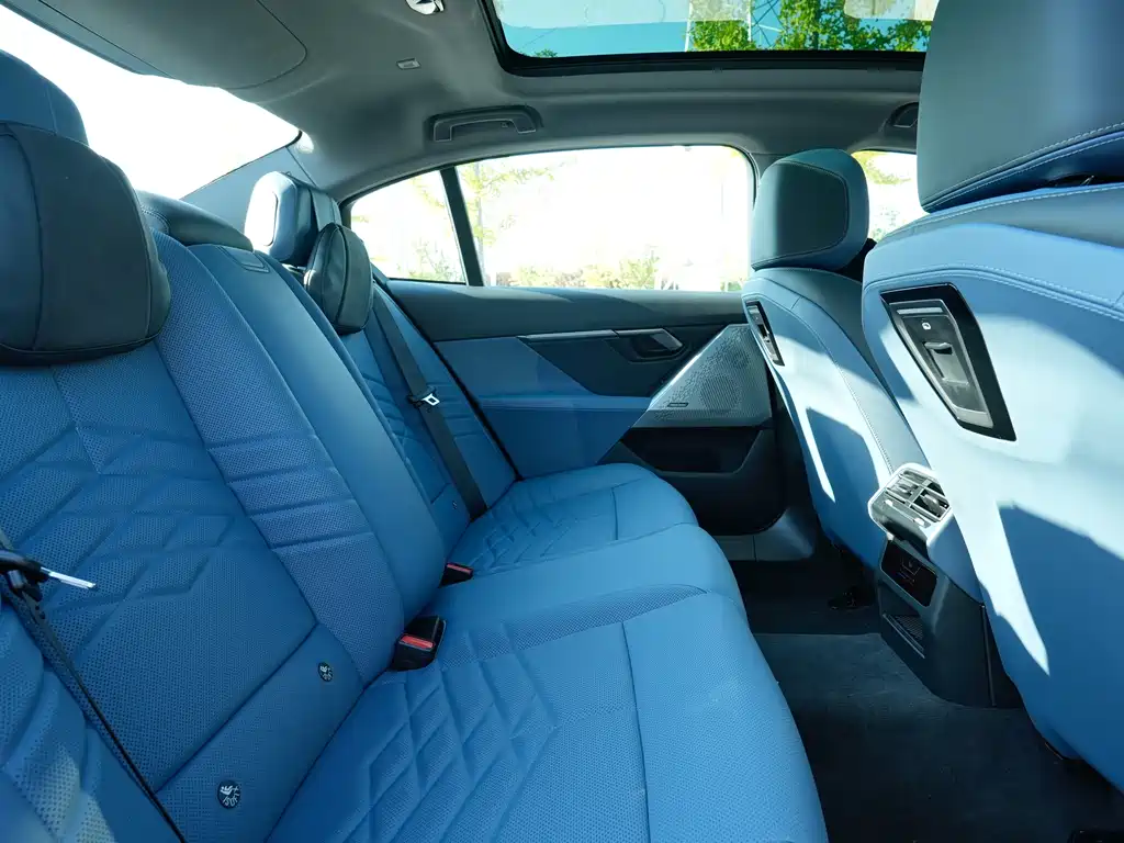 Фото машины 10