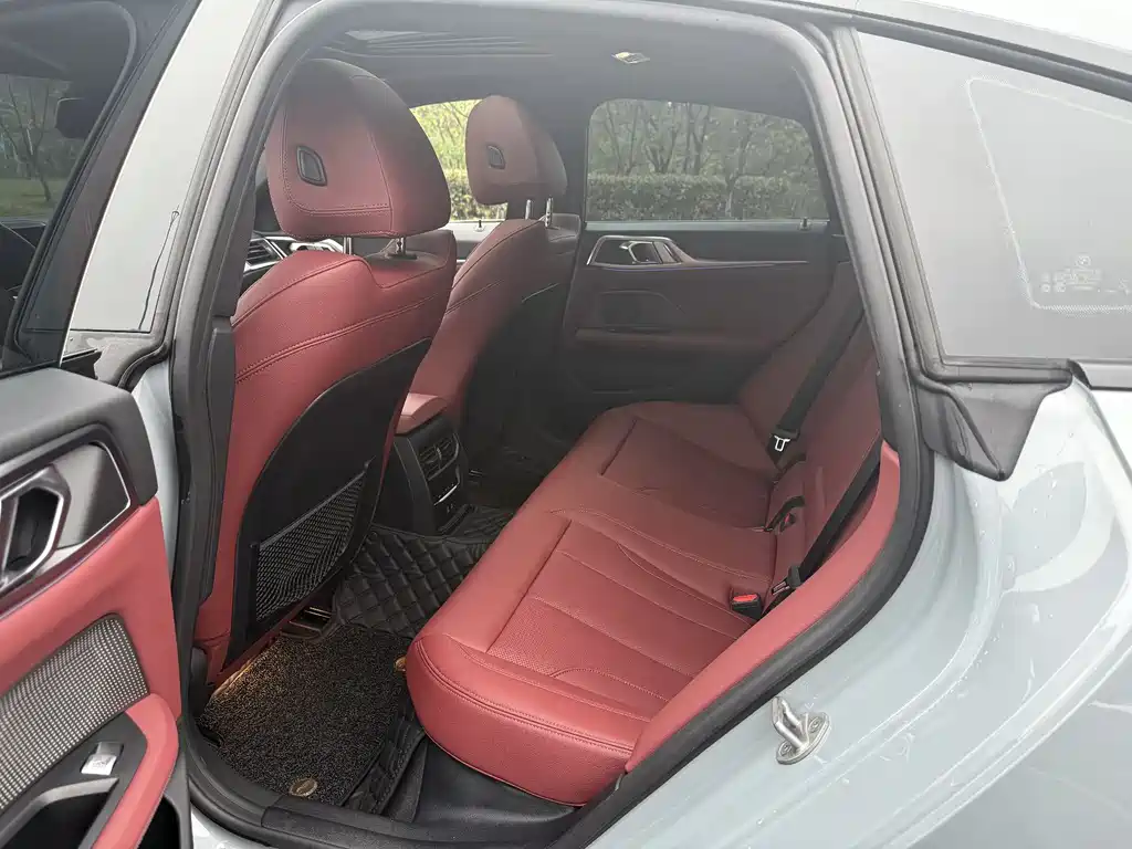 BMW i4 2023 eDrive40