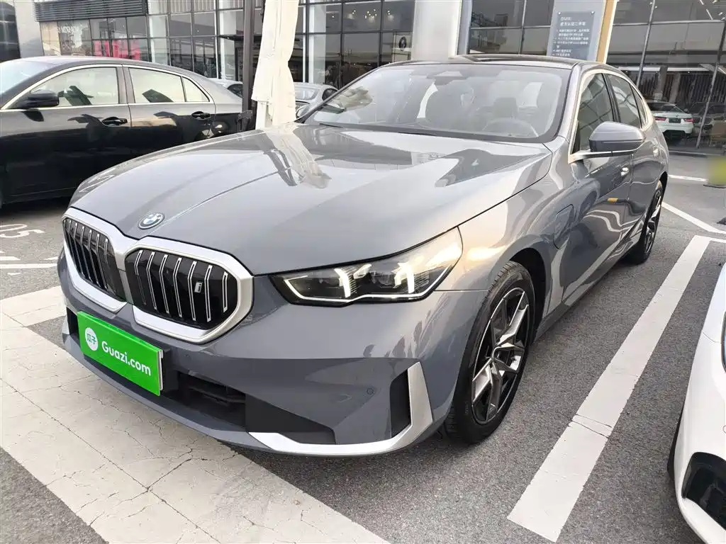 BMW i5 2024 eDrive 35L Luxury Set
