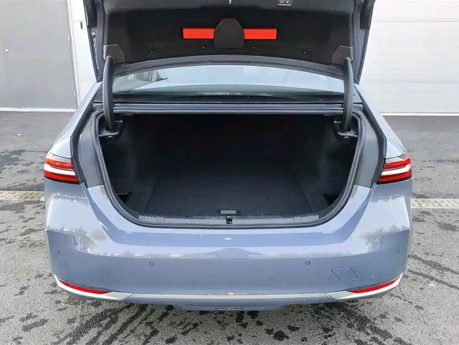 BMW i5 2024 eDrive 35L Exclusive Luxury Set