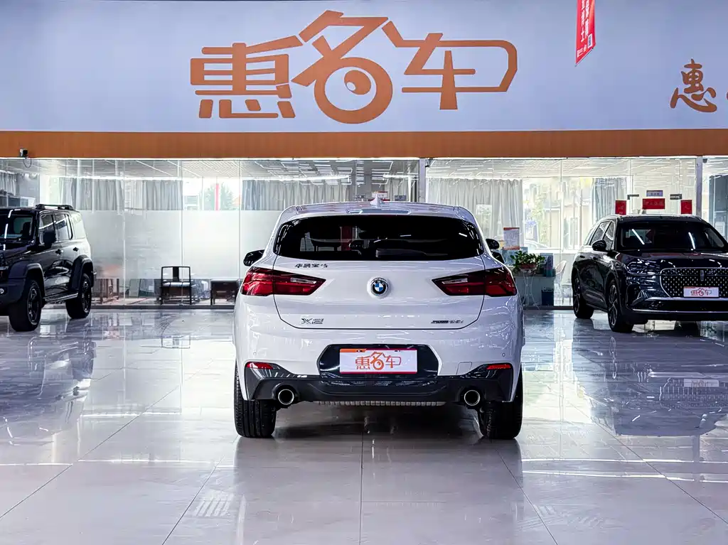 BMW X2 2021 sDrive25i leading M sports suit