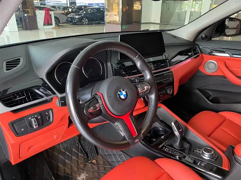 BMW X2 2021 facelift sDrive25i M off-road set