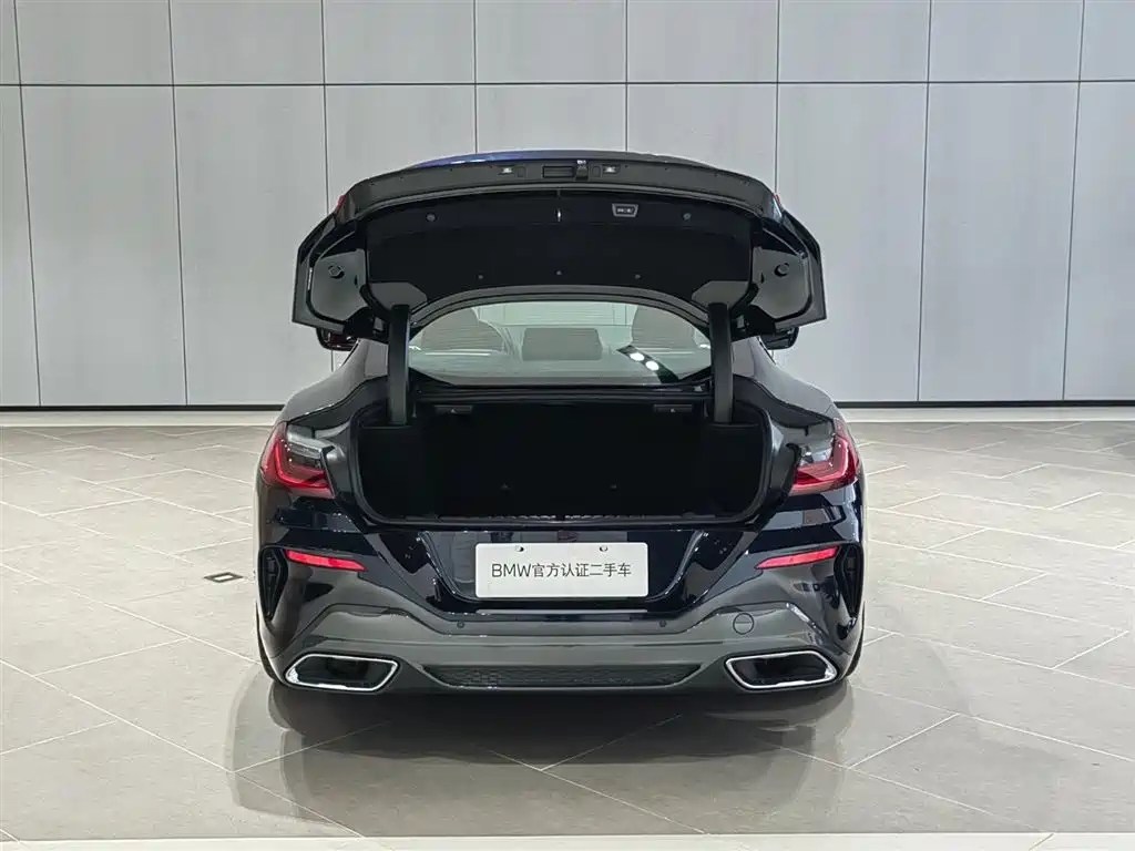 BMW 8 Series 2022 840i coupe M sports Suit