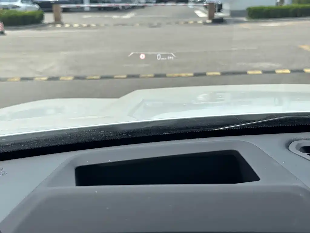 BMW iX1 2023 xDrive30L X design set