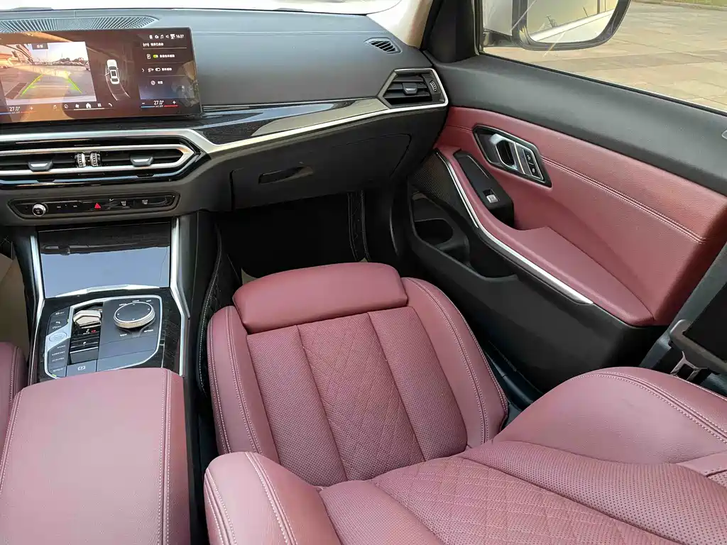 BMW 3 Series 2024 325Li M sports suit