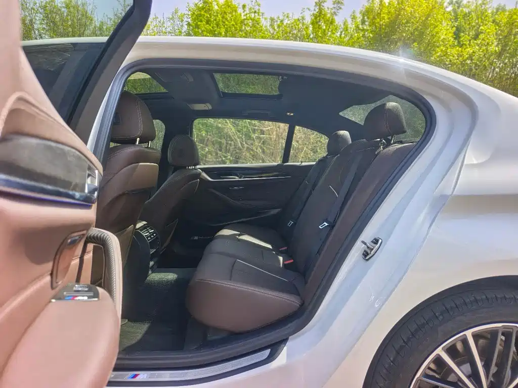 BMW 5 Series 2022 facelift two 530Li xDrive M sports suit