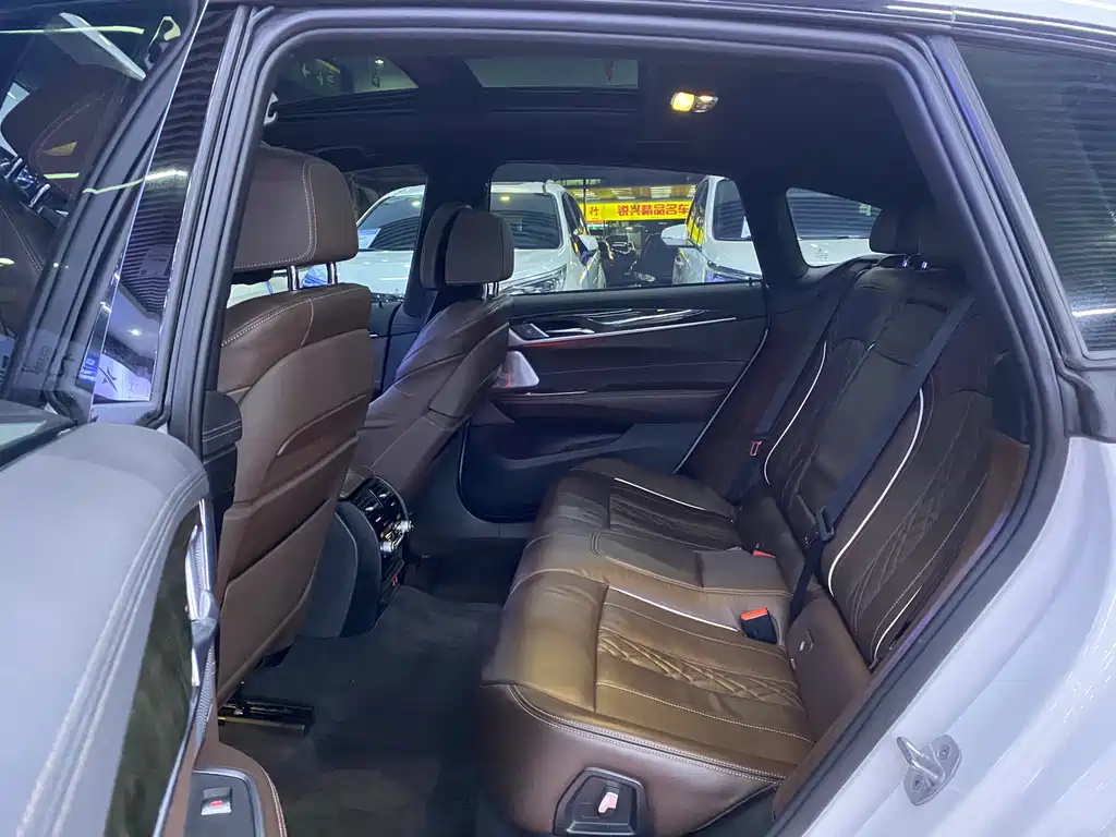 Фото машины 23