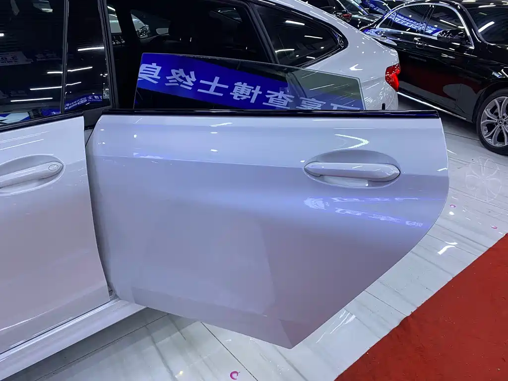 Фото машины 22