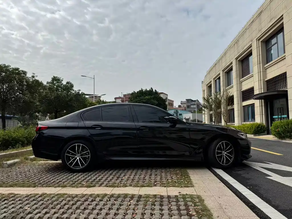 BMW 5 Series imported 2020 525i M sports suit