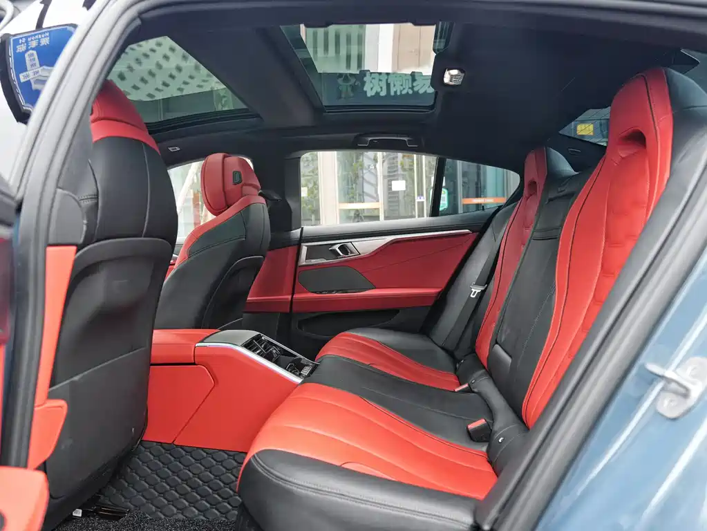 BMW 8 series 2021 840i four-door coupe M sports suit