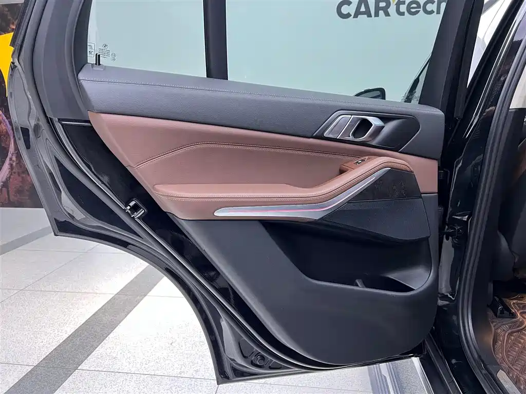 Фото машины 24