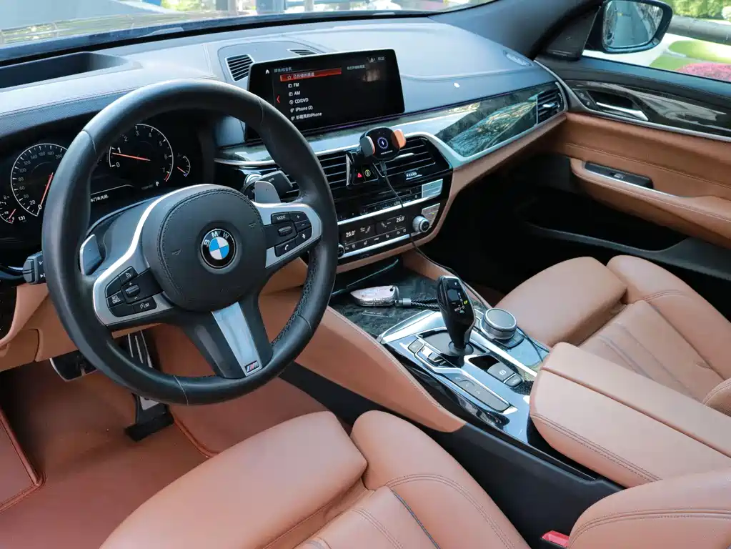 BMW 6 Series GT 2019 630i M sports suit