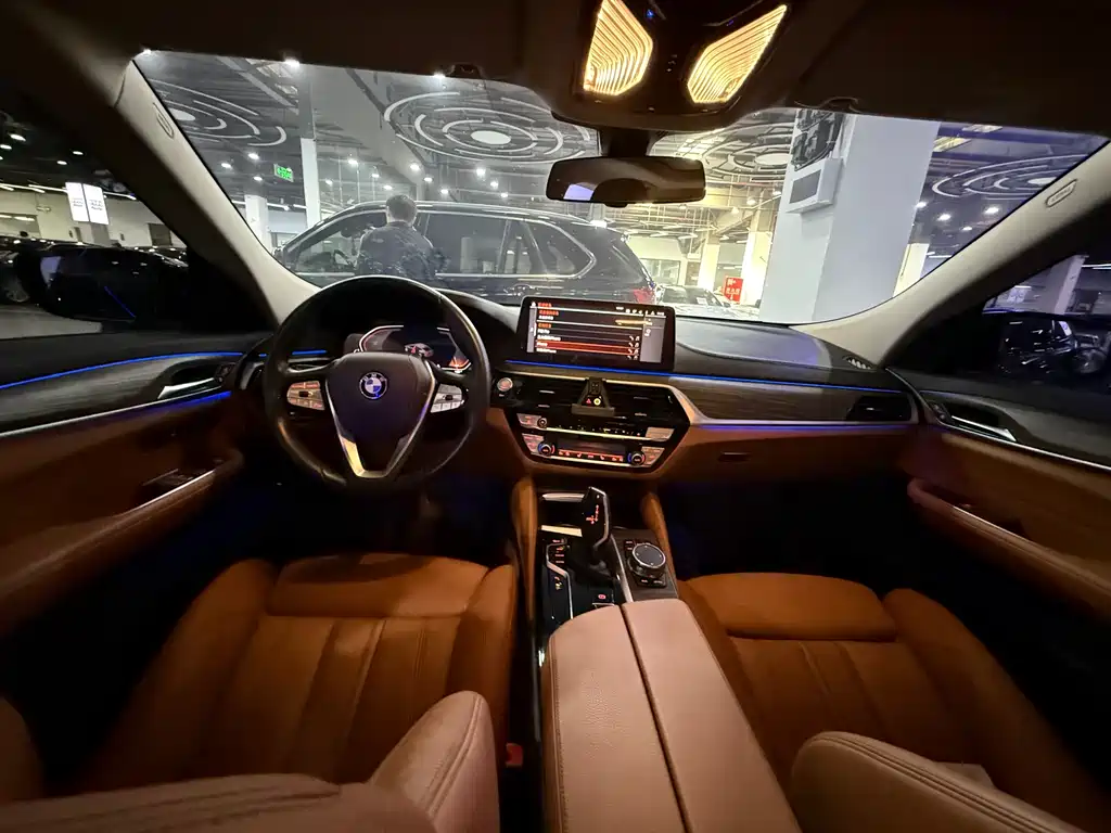 BMW 6 Series GT 2022 630i luxury design set