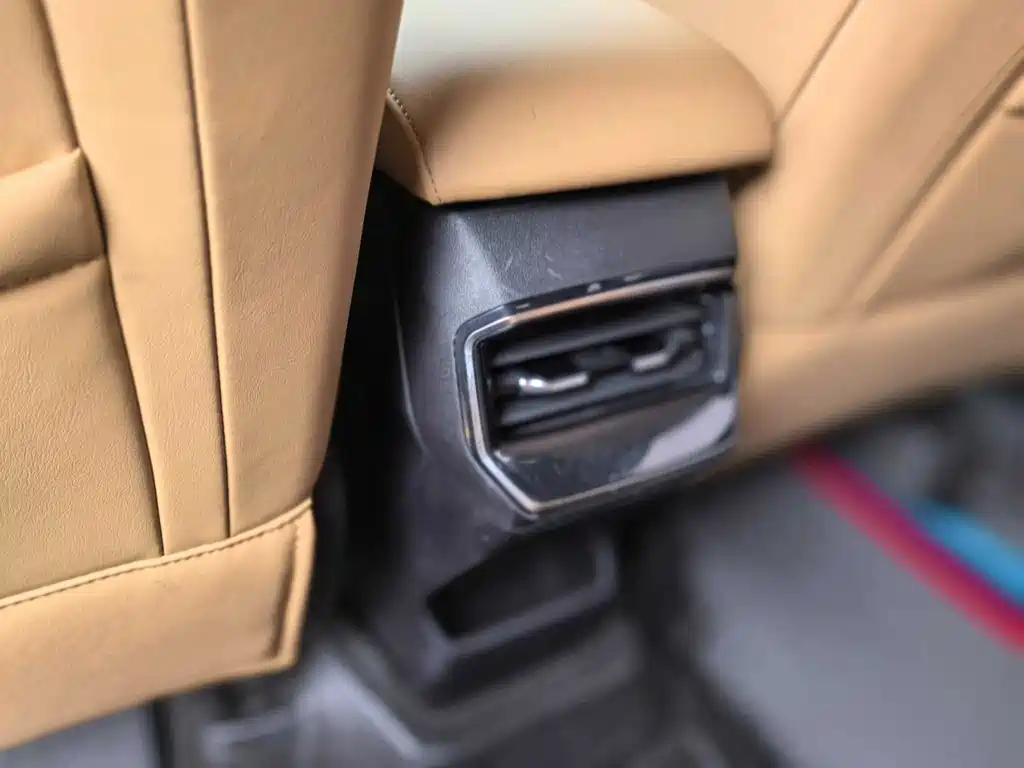 Roewe RX5 2023 1.5T Premium Sliding Screen version