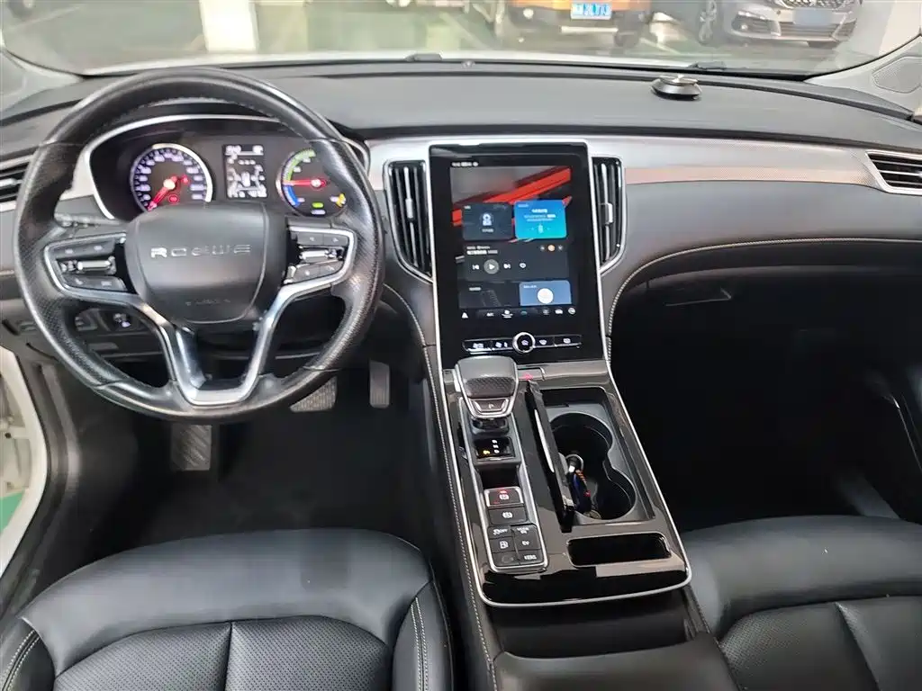 Roewe i6 MAX New Energy 2020 1.5T PHEV Cool Edition