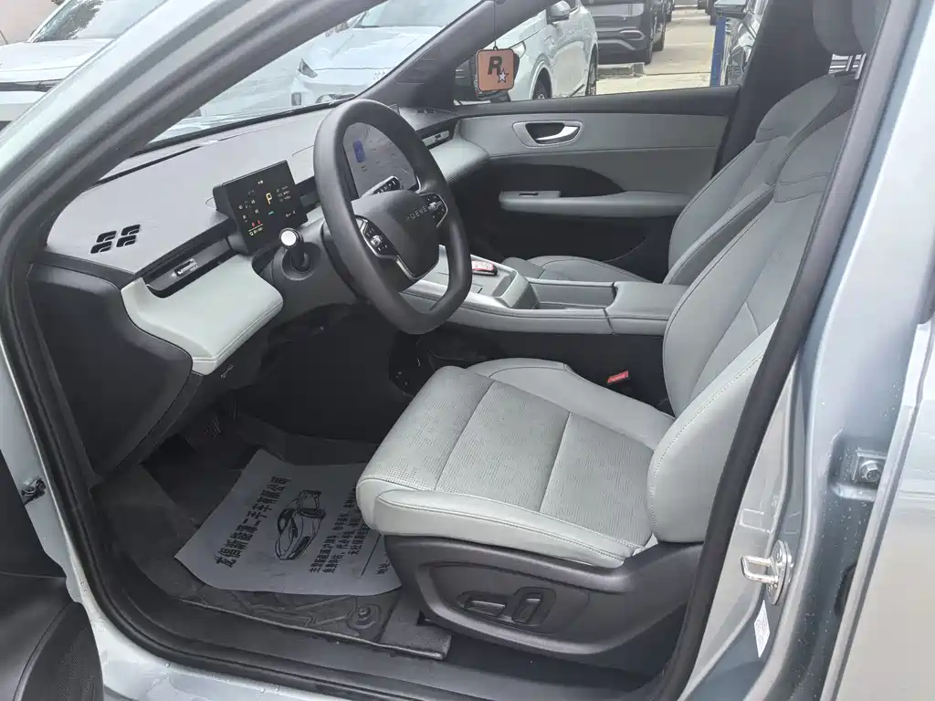 Roewe D6 2025 520km Smart Edition