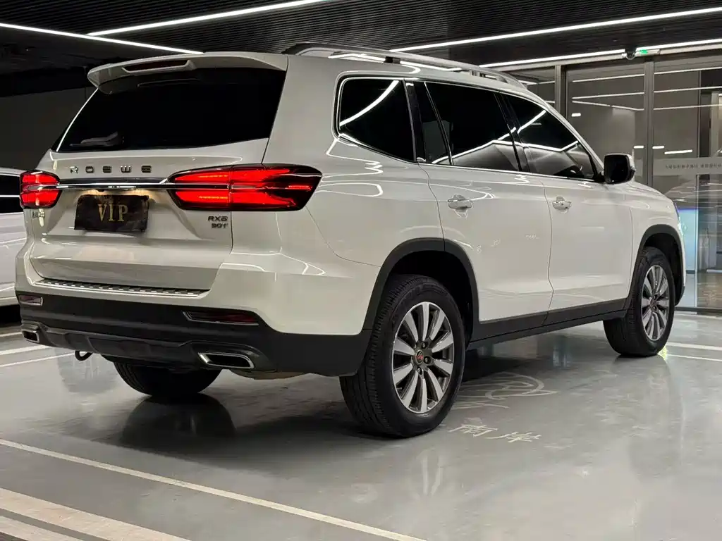 Roewe RX8 2019 30T two-wheel drive super Group Ultimate edition
