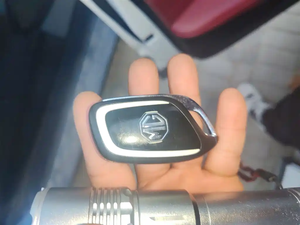 MG HS 2019 30T automatic two-wheel drive Trophy super fuel version Country VI