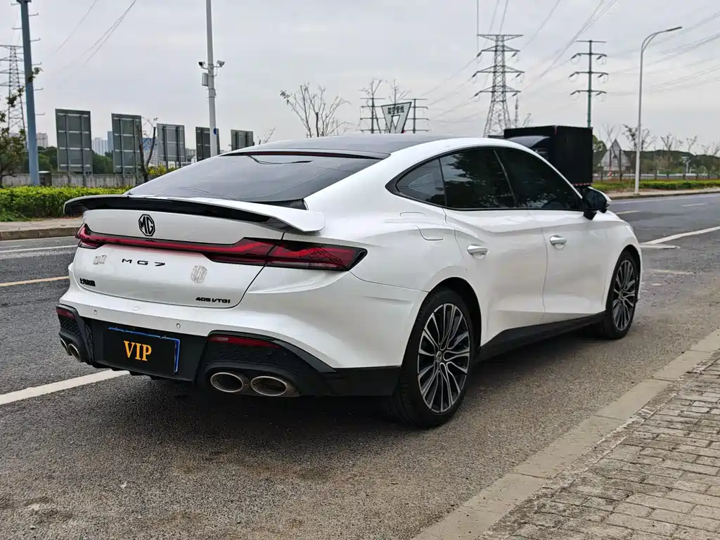 MG7 2023 2.0T automatic Beauty Hunting Luxury Edition