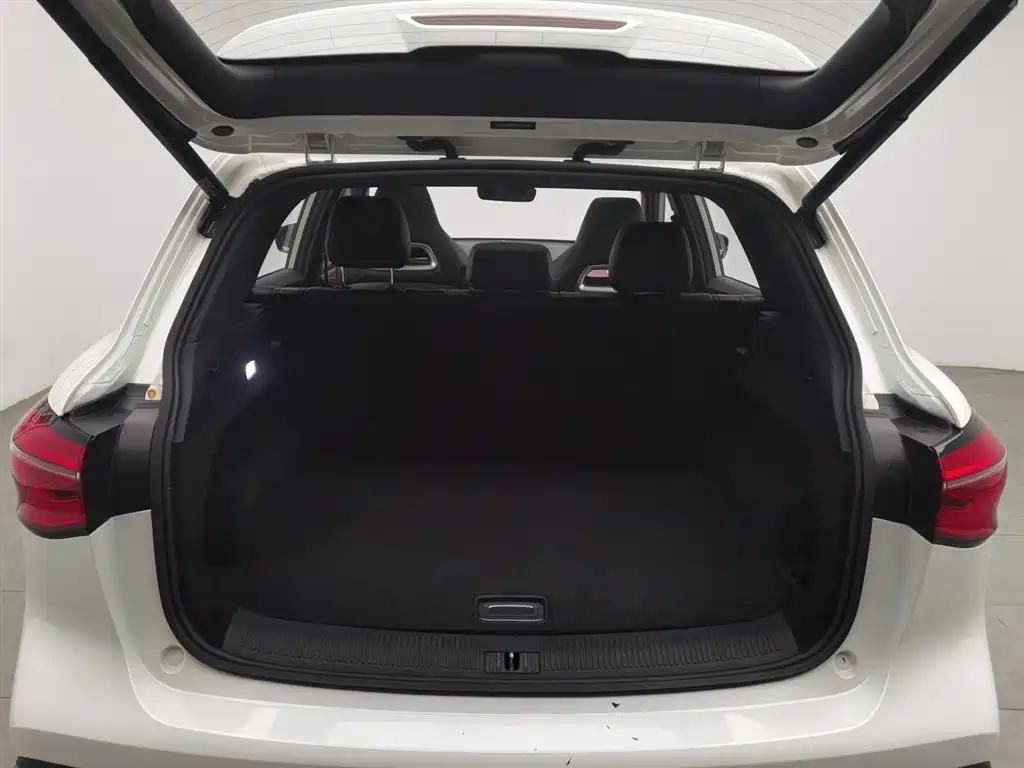 MG HS 2019 30T automatic two-wheel drive Trophy Super edition Country VI