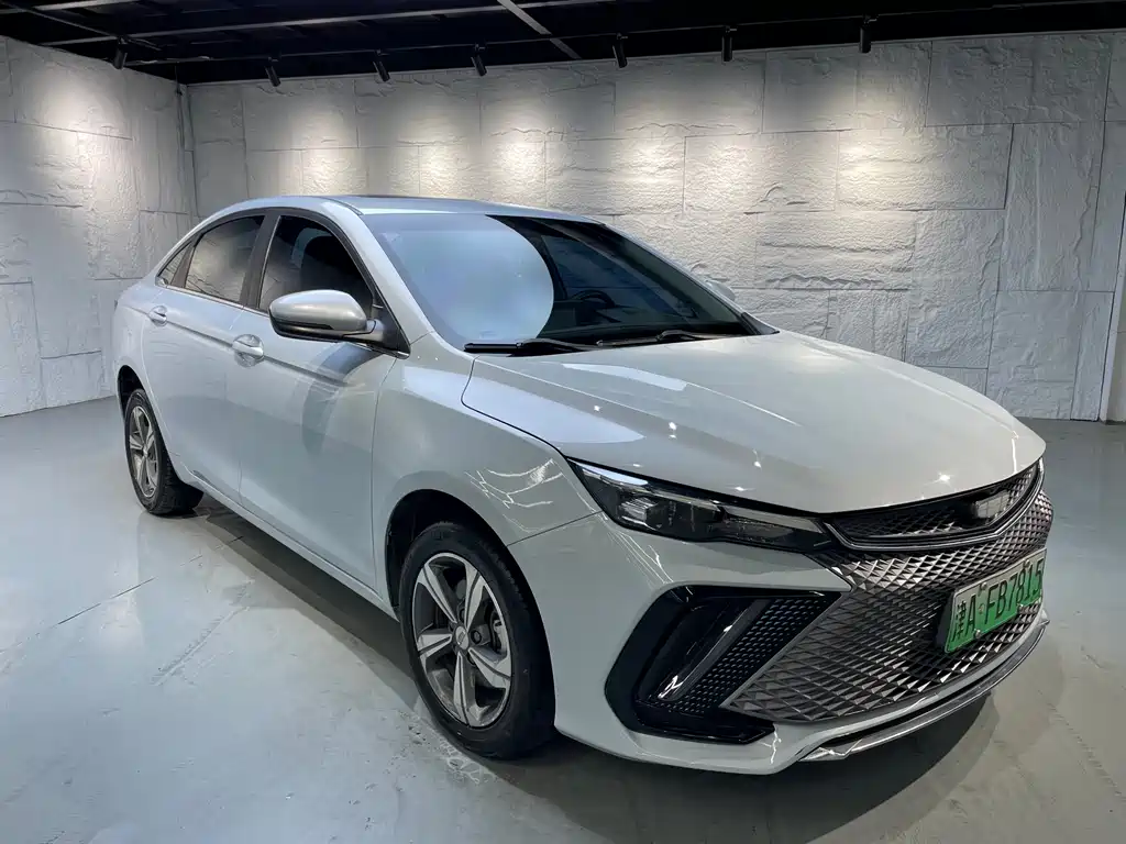 Emgrand L HiP 2024 Champion Edition 1.5 TD-DHT Pro 100KM Transcendent Type