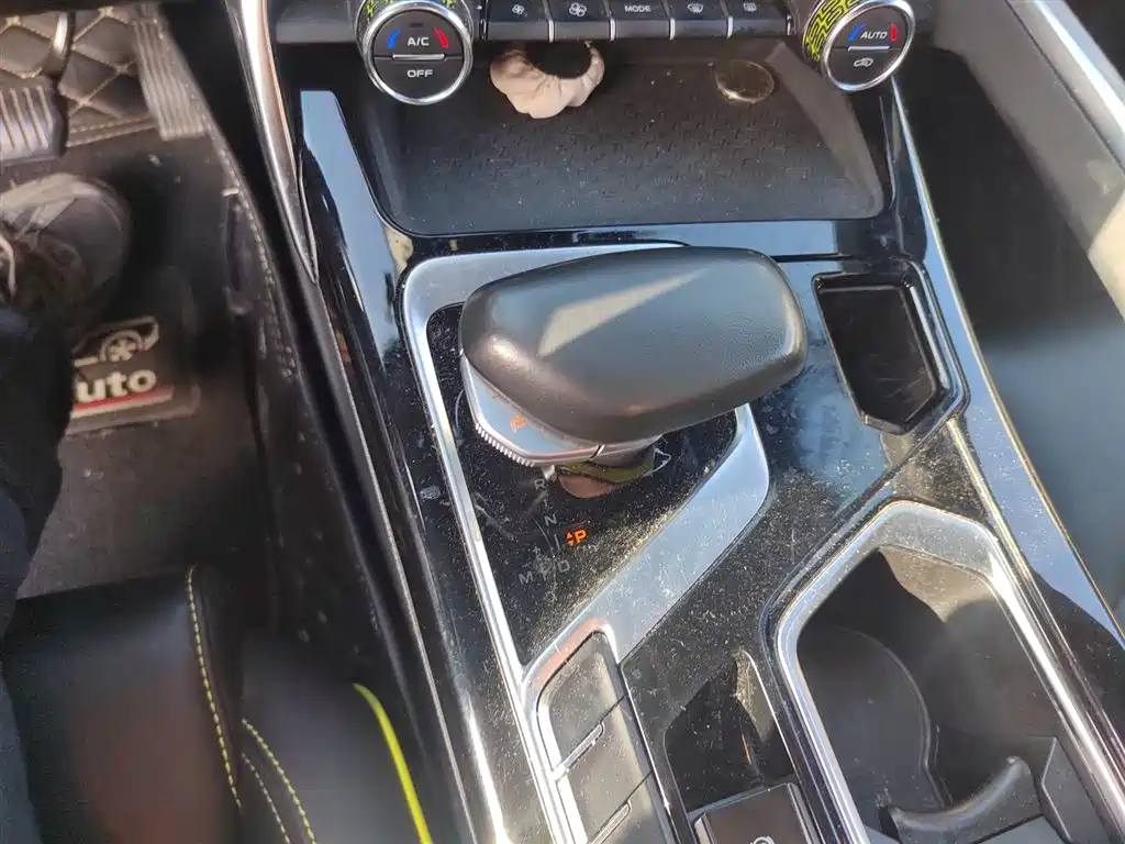 Xingyue S 2021 2.0 TD DCT two-wheel drive Lightning version