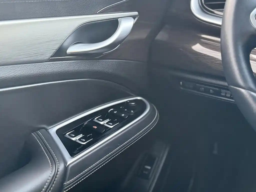 Фото машины 24