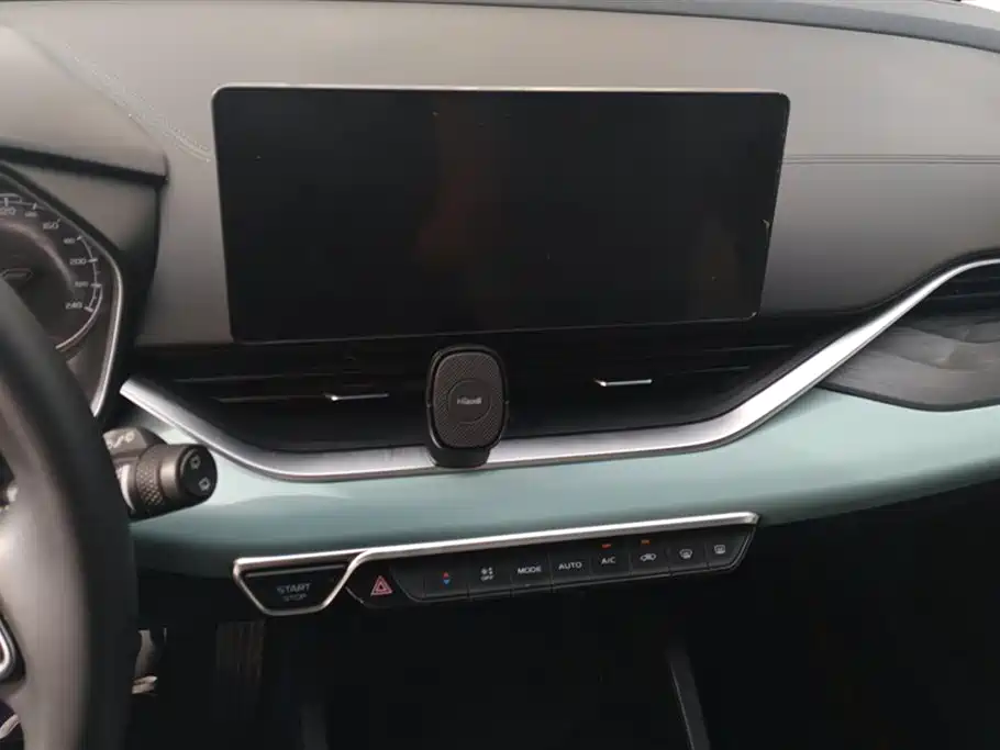 Emgrand S 2022 1.4T CVT Crossover Player Edition